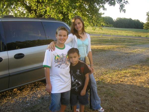 lexie.dakota.taylor2007.1stdayofschool..jpg